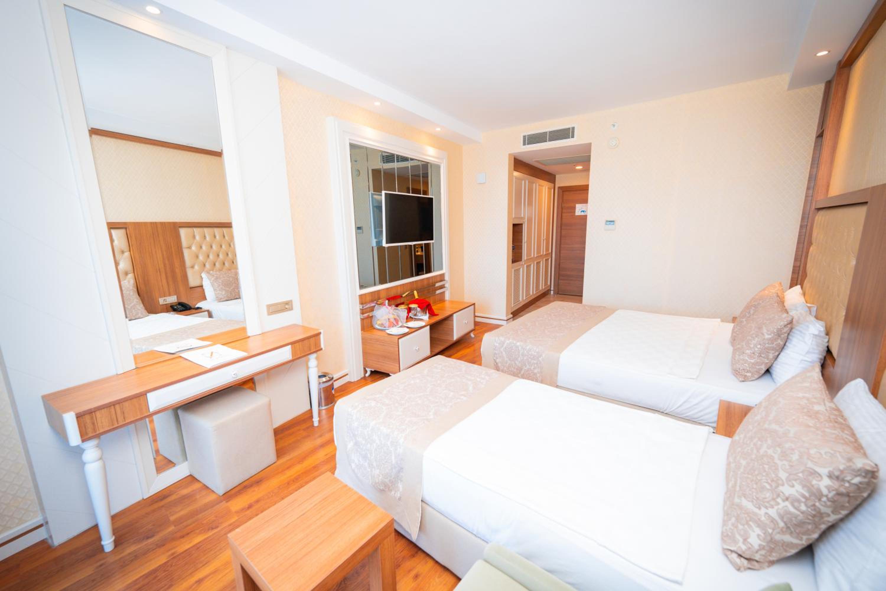 Oz Hotels Sui - Image 77