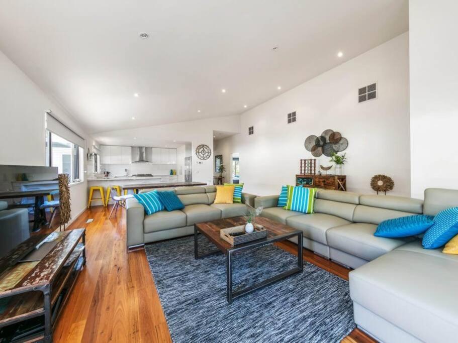 RYE/BLAIRGOWRIE FAMILY ENTERTAINER..