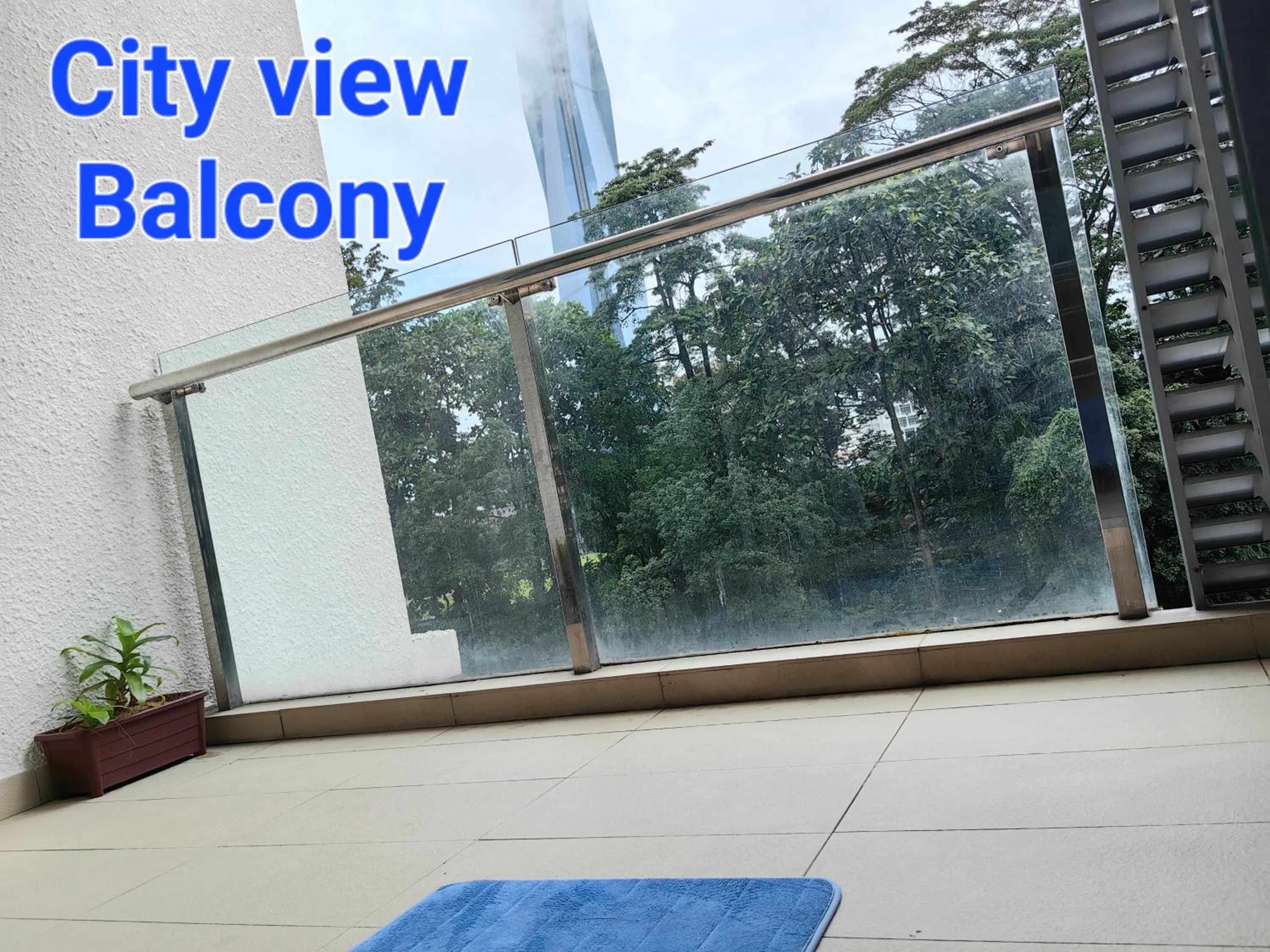 5 Bukit Bintang 5 minutes to Alor Street Bukit Ceylon KLCC Pavilion Apt 3R2B 10 pax