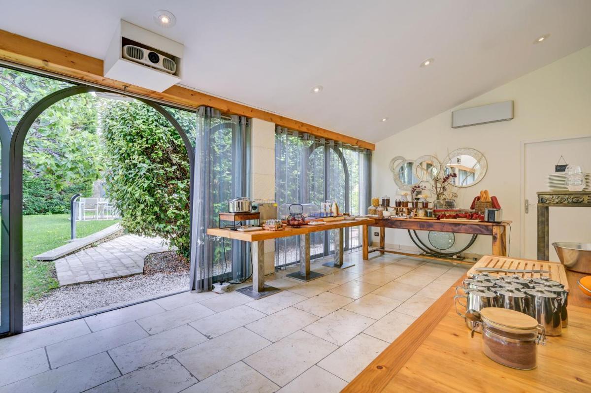 outdoor BBQ area
