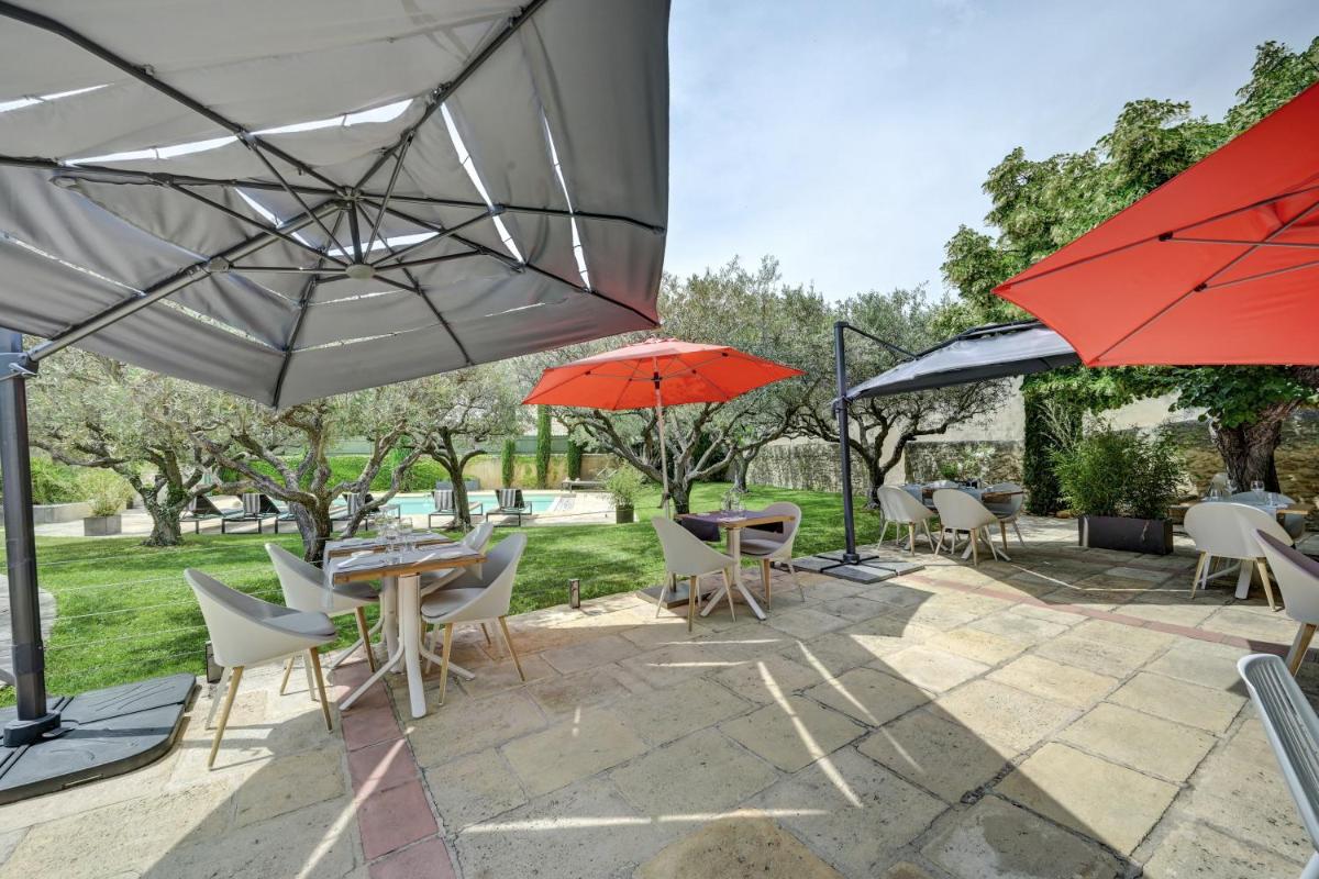 outdoor BBQ area