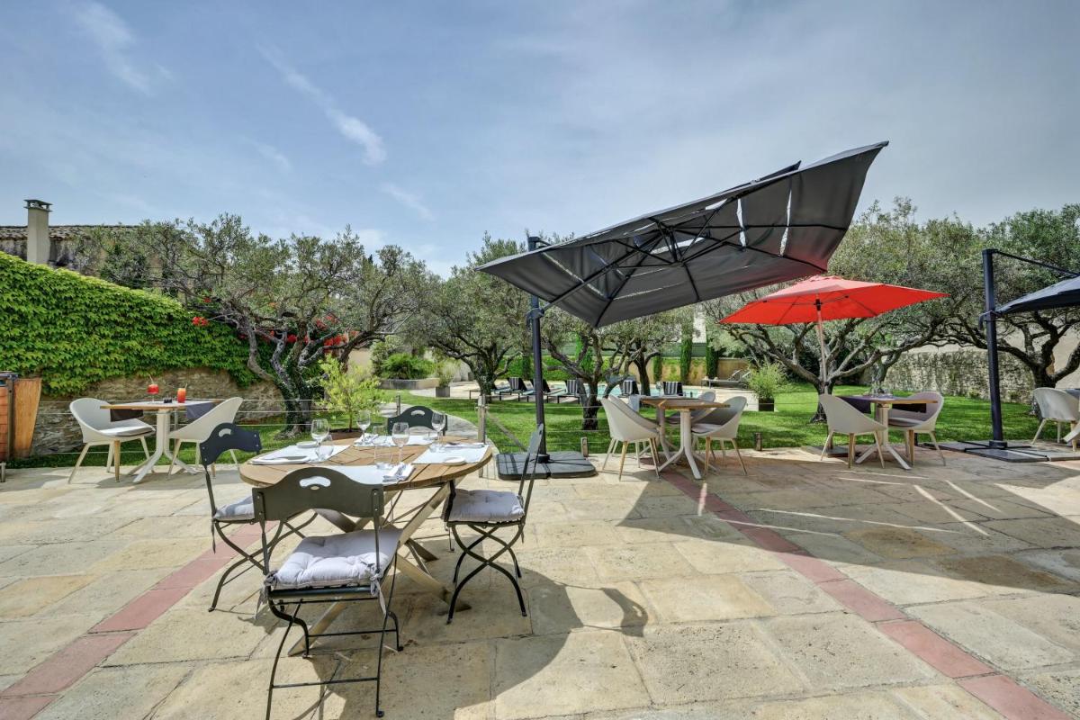outdoor BBQ area
