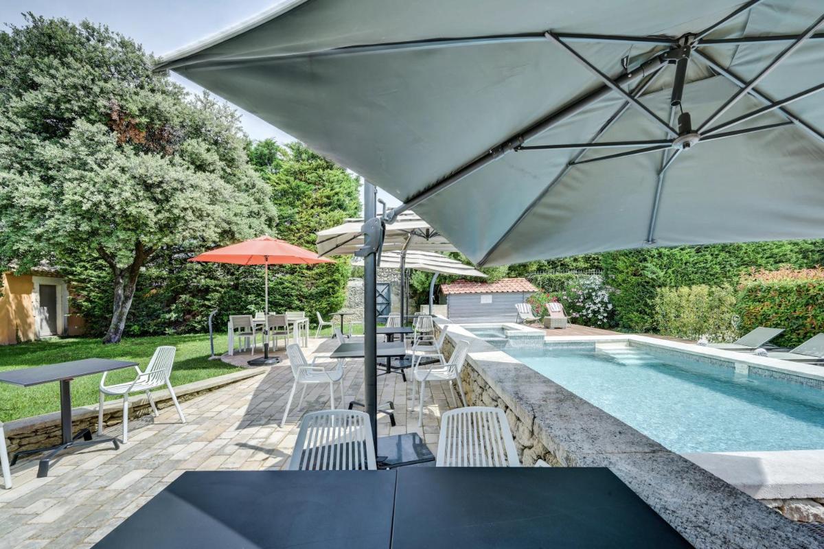 outdoor BBQ area