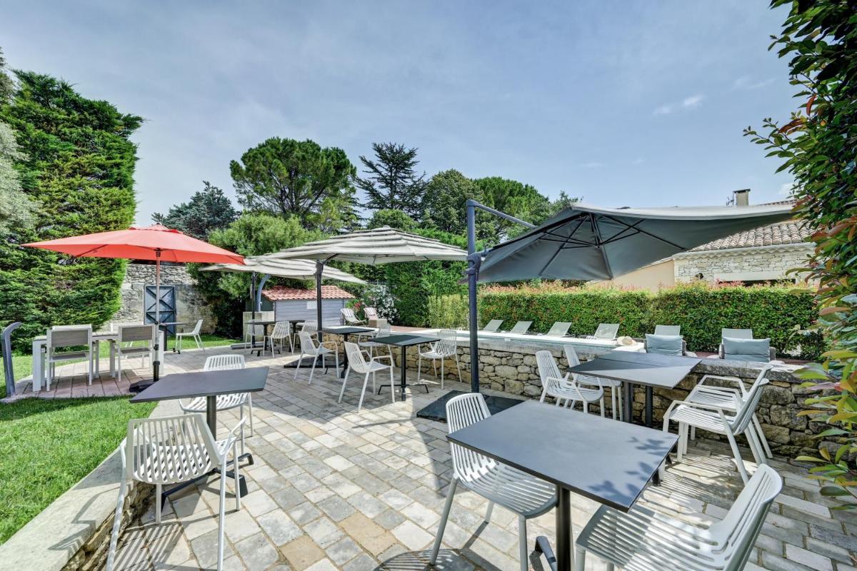 outdoor BBQ area