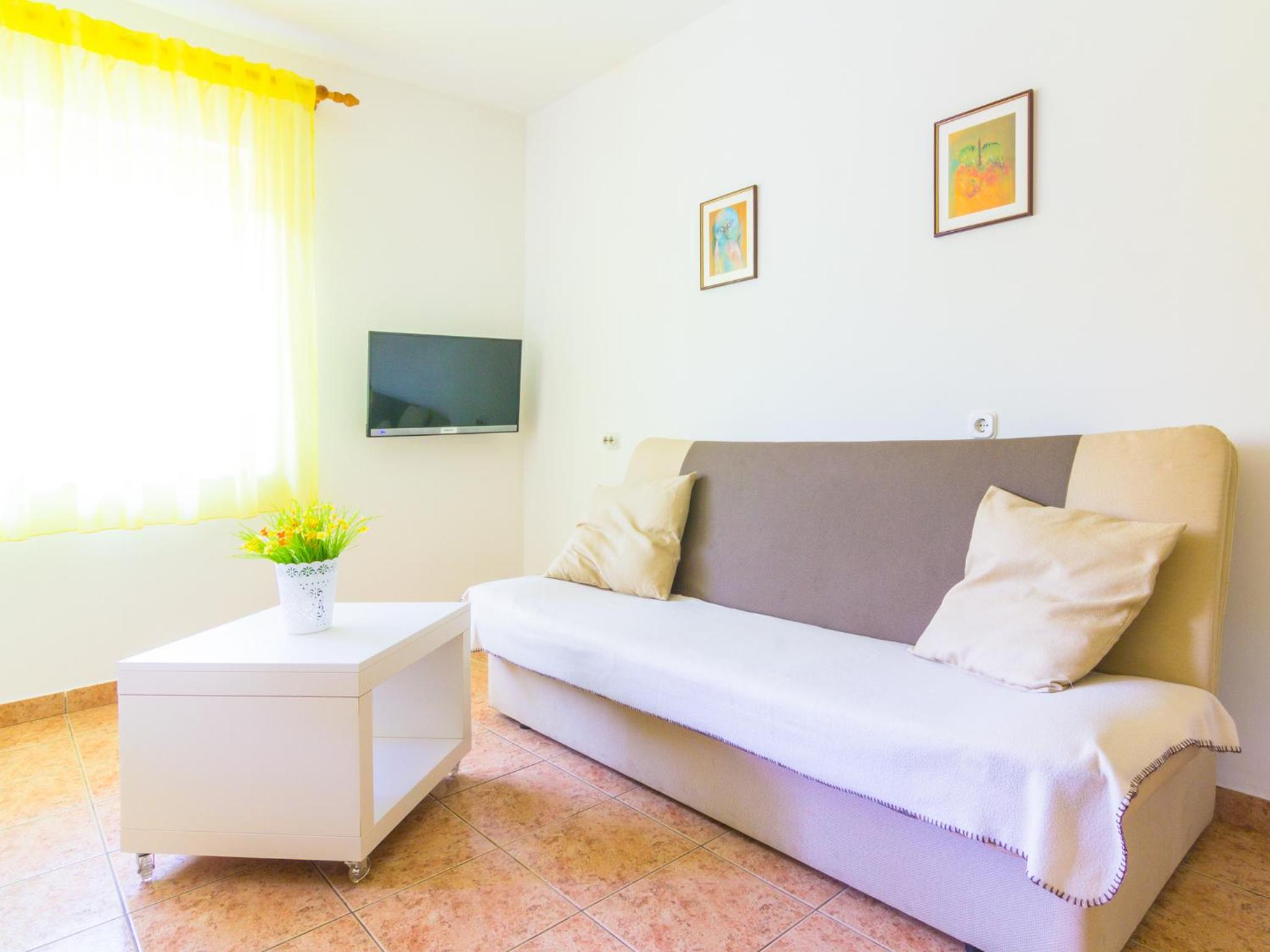 Apartment With a Garden view 4