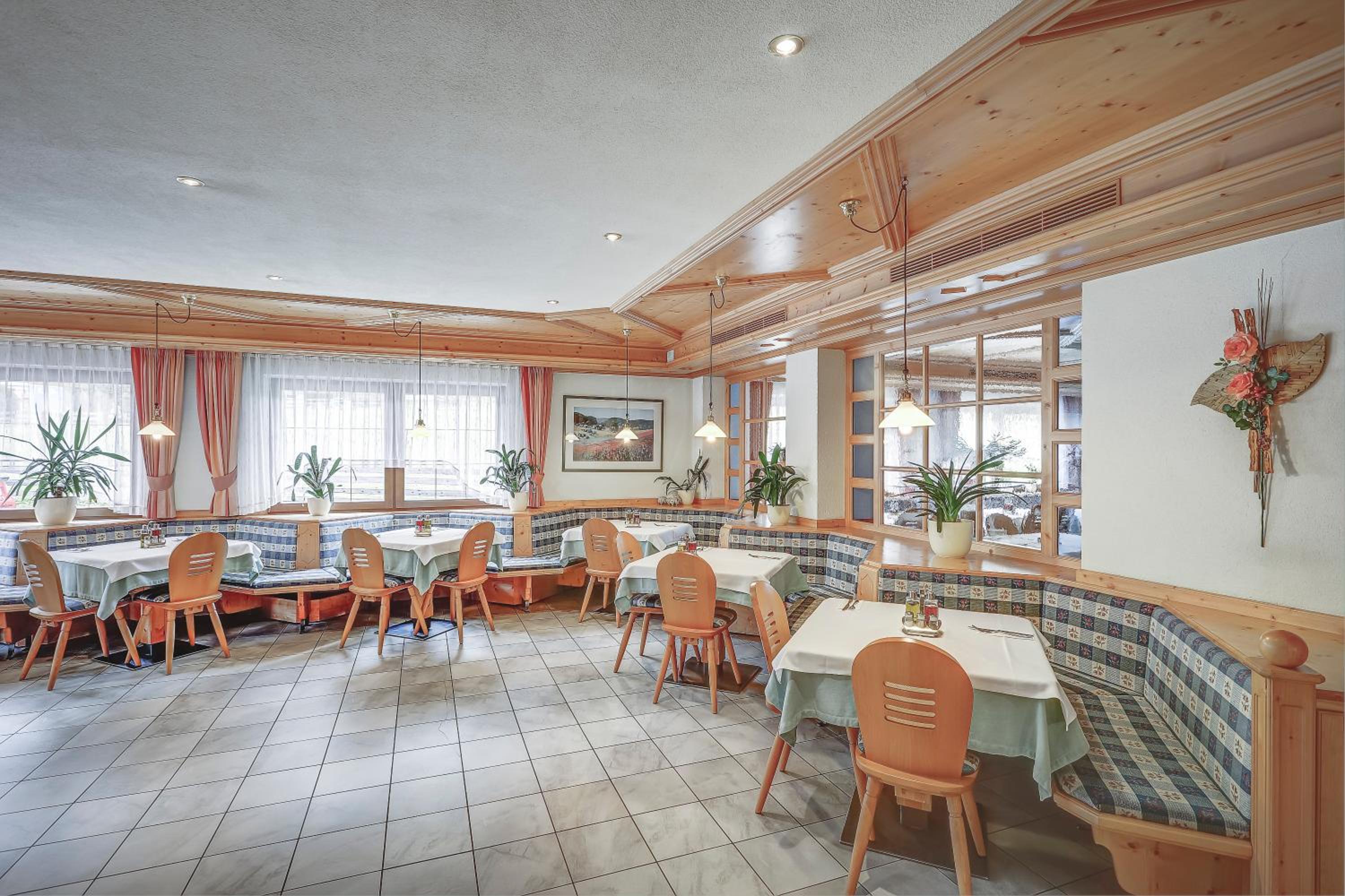 Ahrner Wirt Apartments