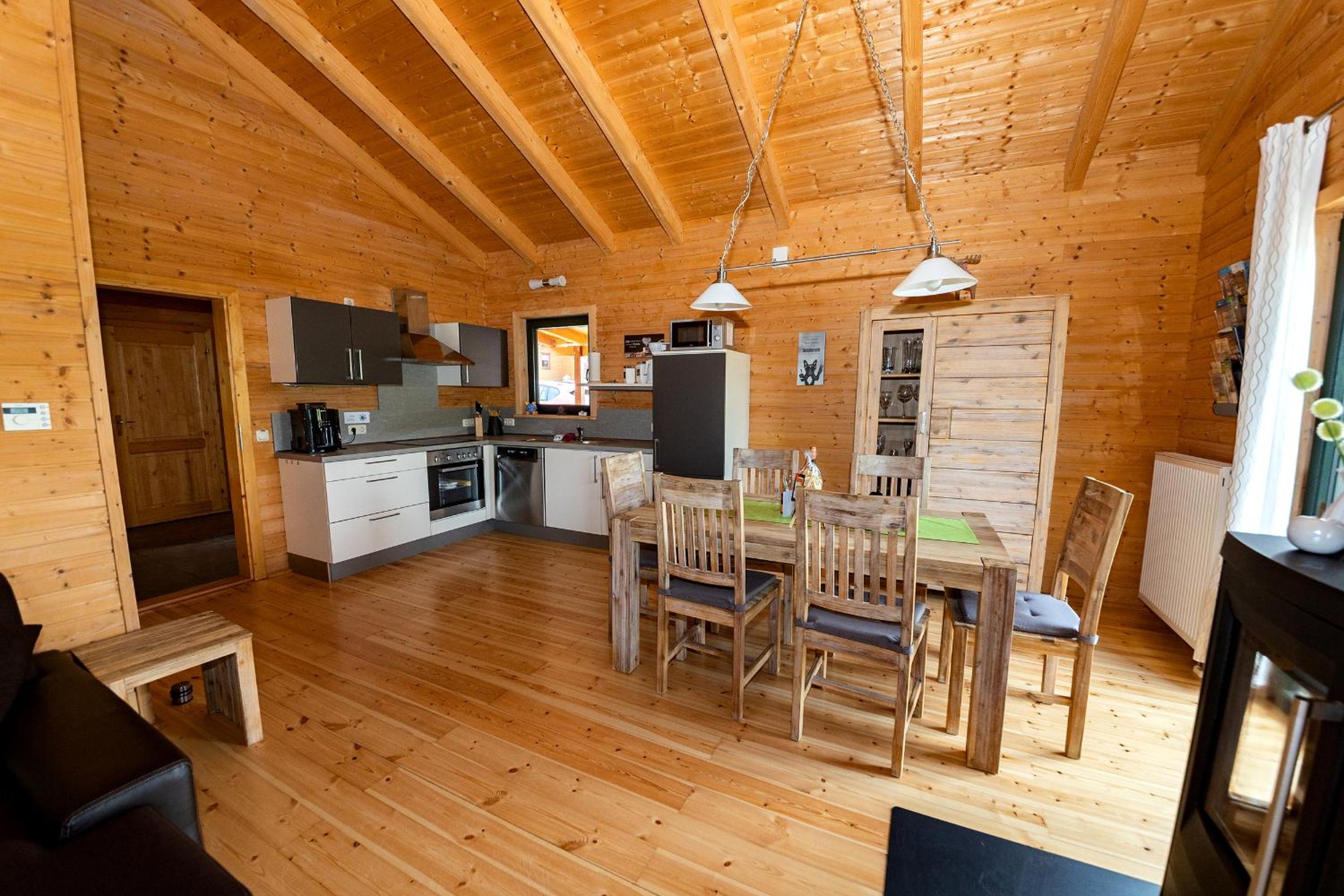 5 Sterne Ferienhaus Susi mit Kamin, Seeblick und 2 Terrassen view 2
