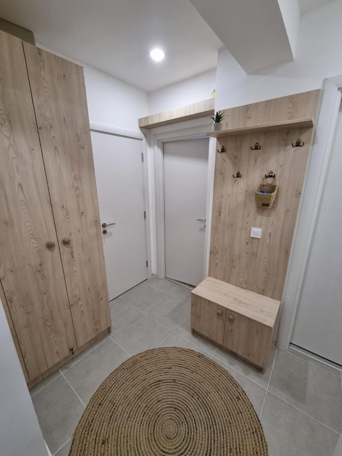 Apartment Polina - 2BD Next to Sea Garden