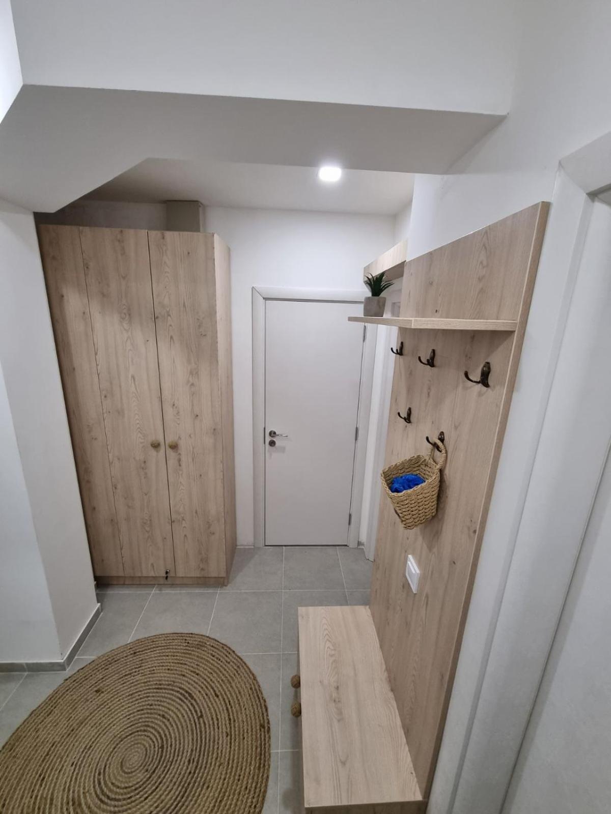 Apartment Polina - 2BD Next to Sea Garden