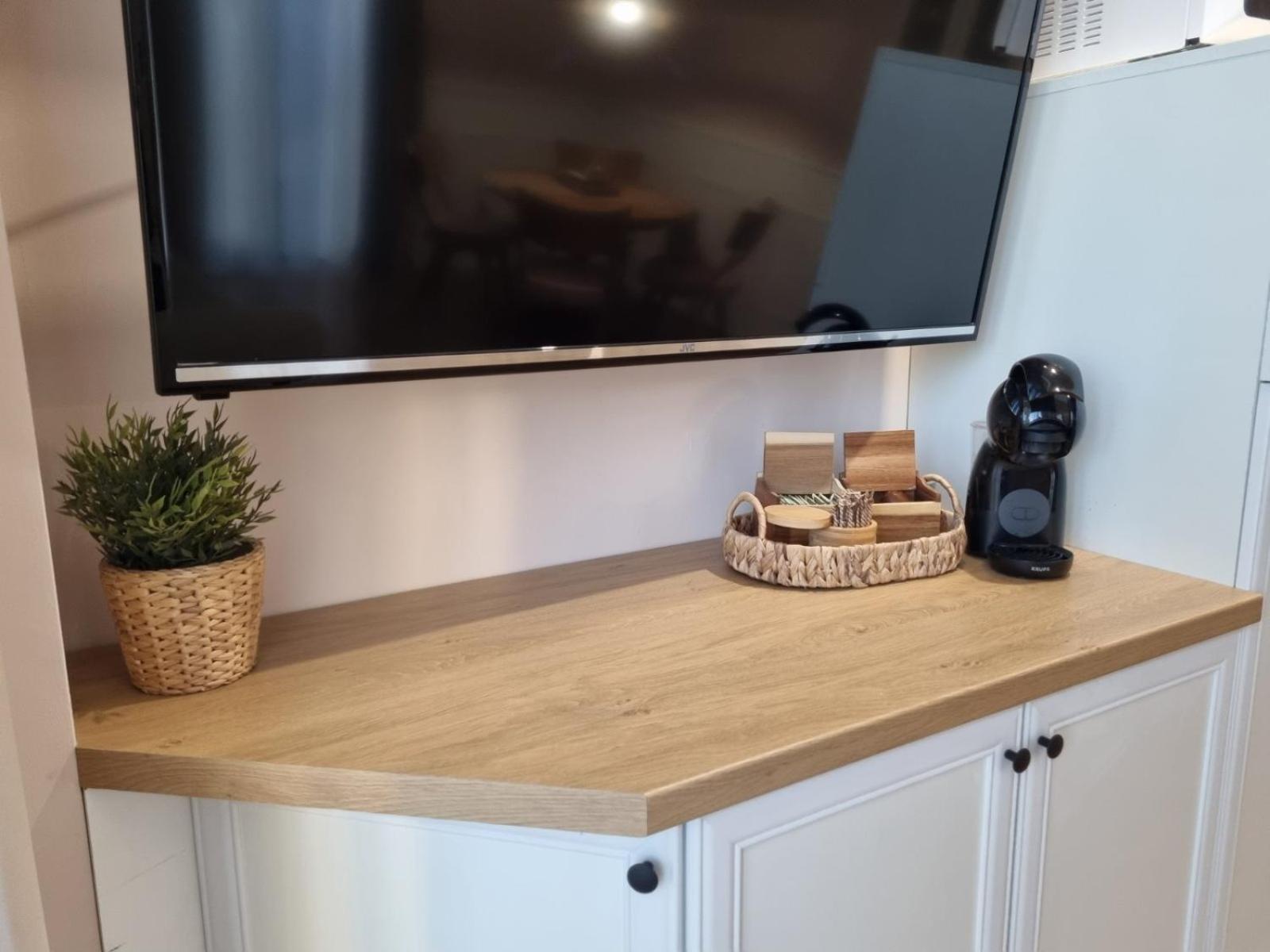 Apartment Polina - 2BD Next to Sea Garden