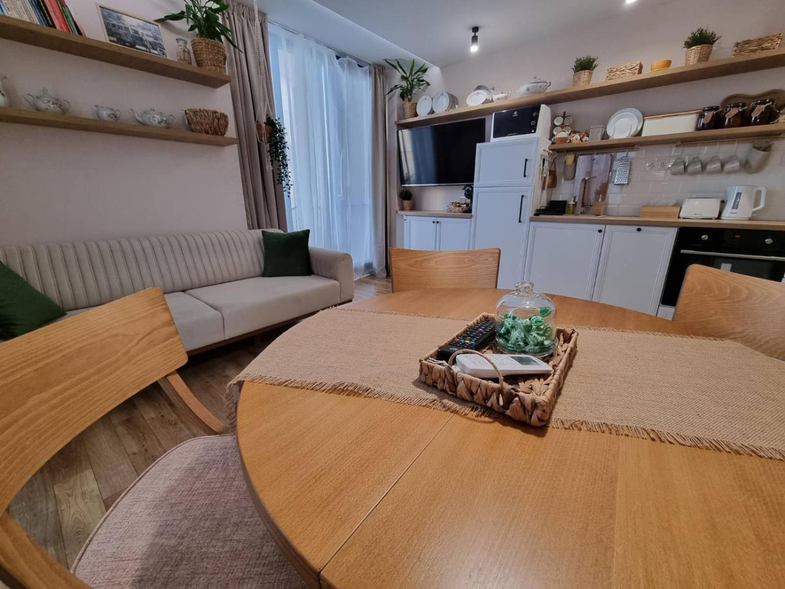 Apartment Polina - 2BD Next to Sea Garden