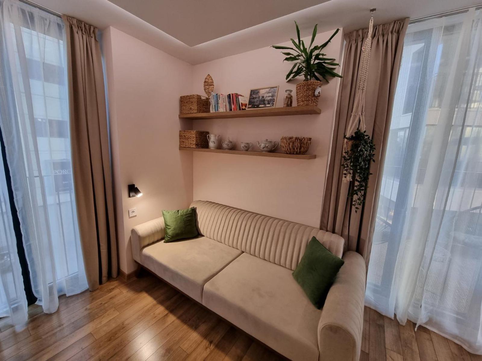 Apartment Polina - 2BD Next to Sea Garden