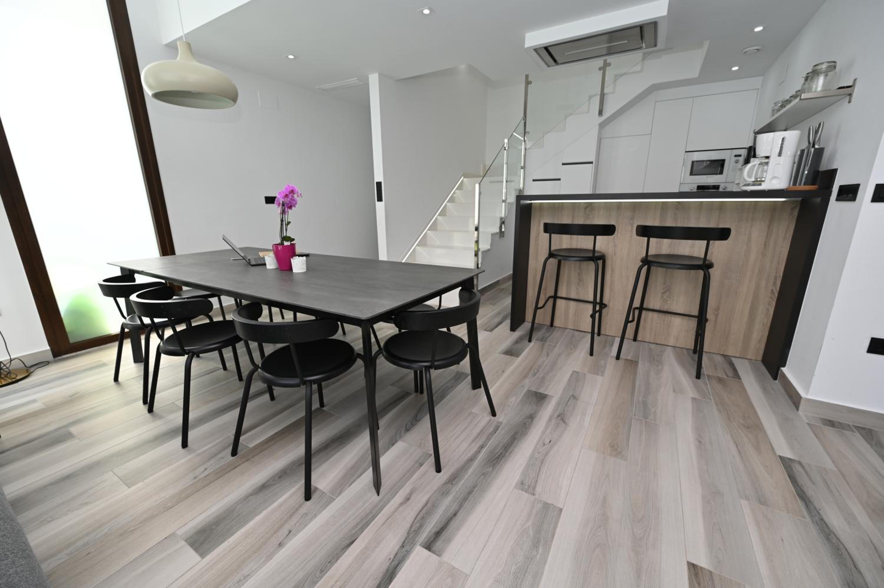 Lake House by United Renters