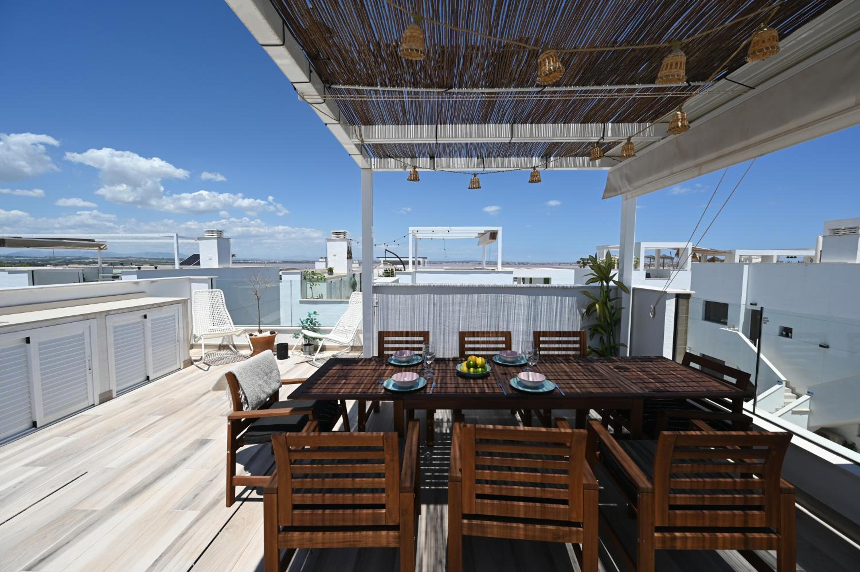 Lake House by United Renters
