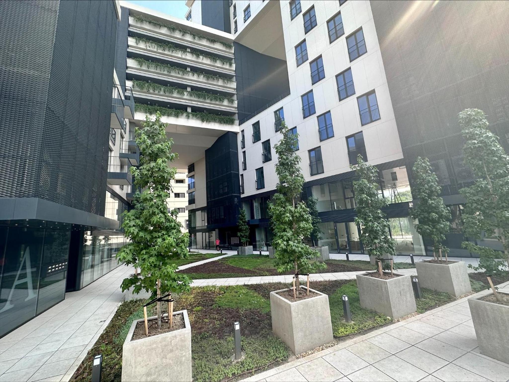 Apartment Polina - 2BD Next to Sea Garden
