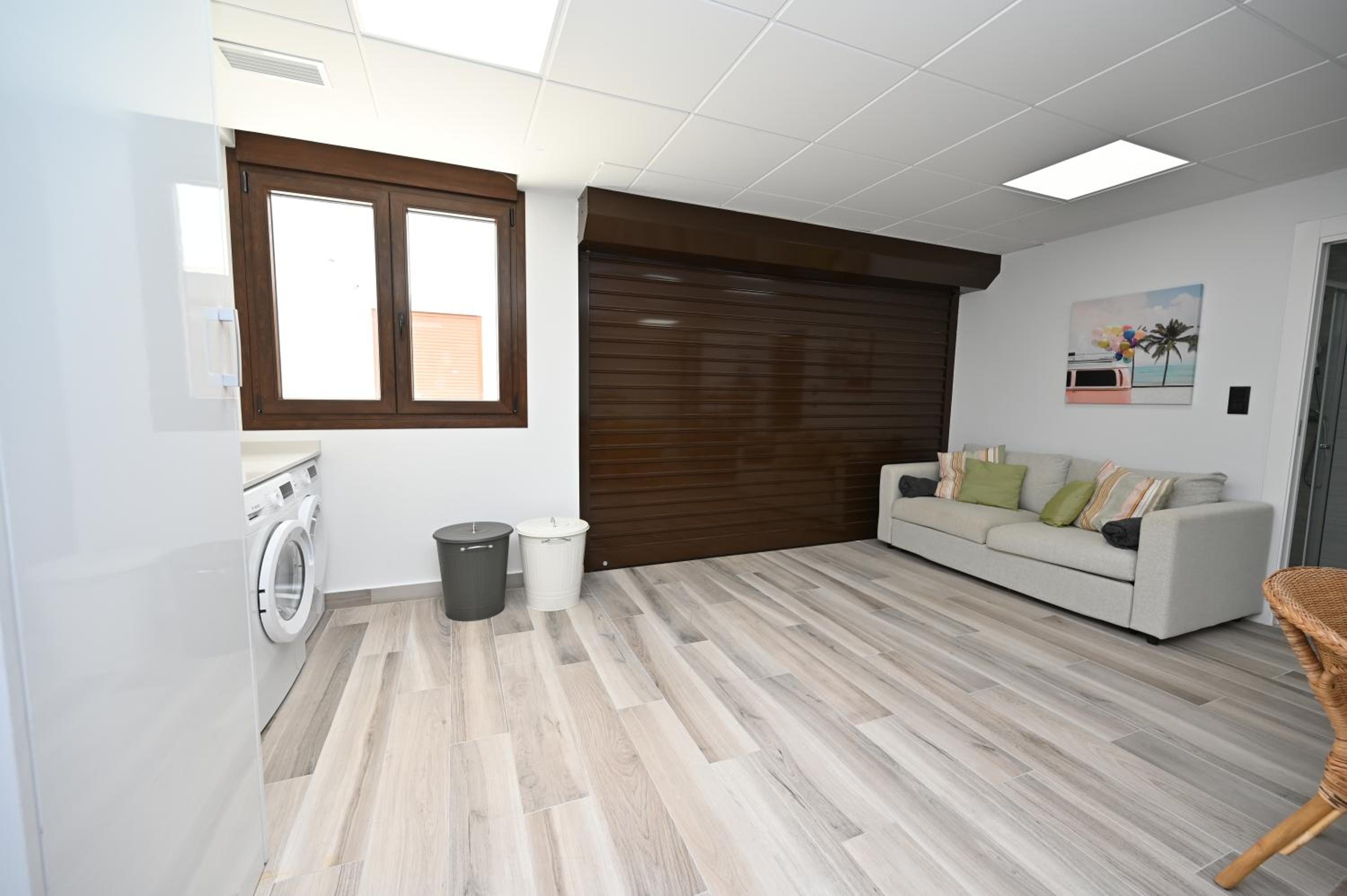 Lake House by United Renters
