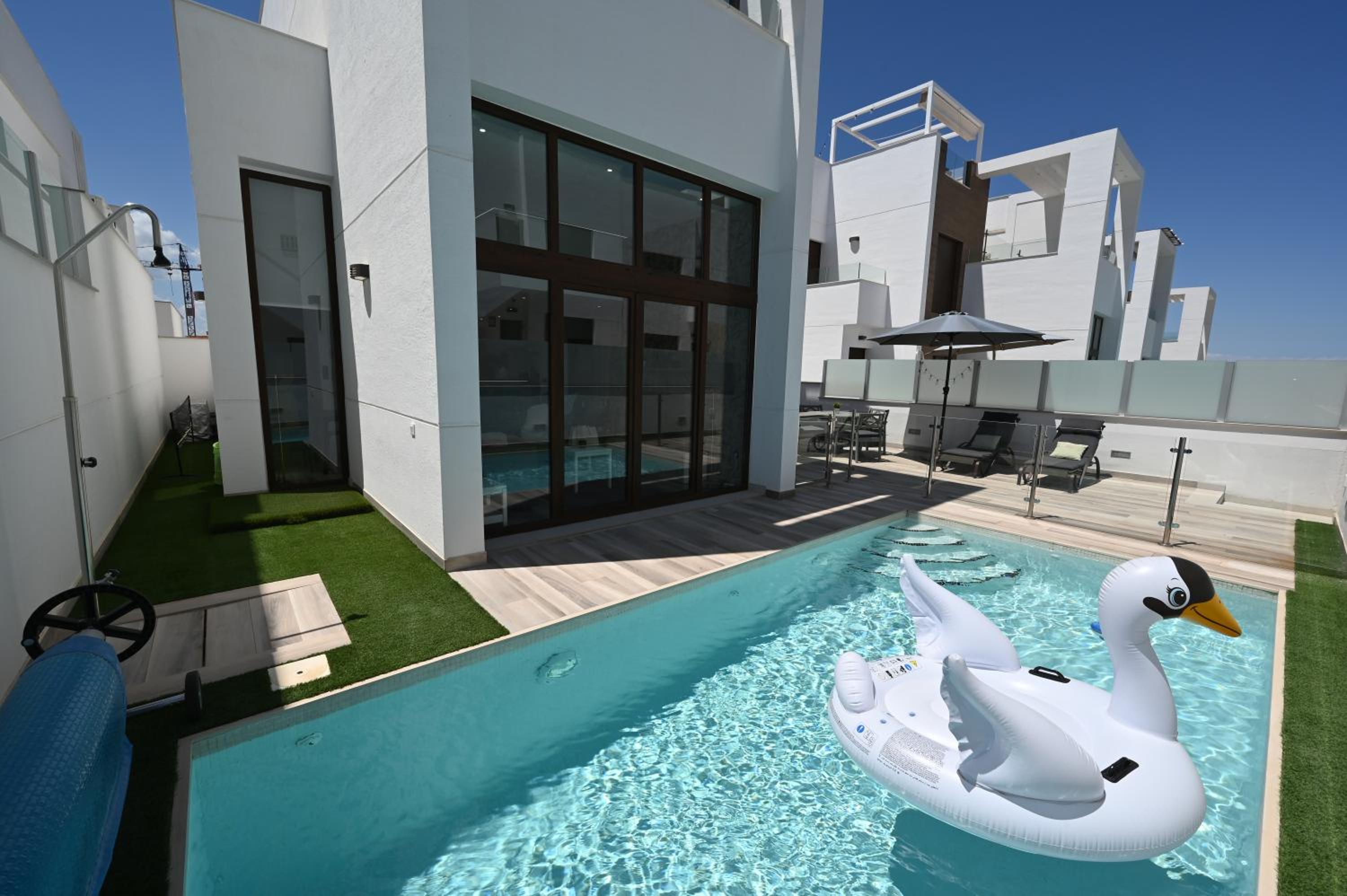 Lake House by United Renters