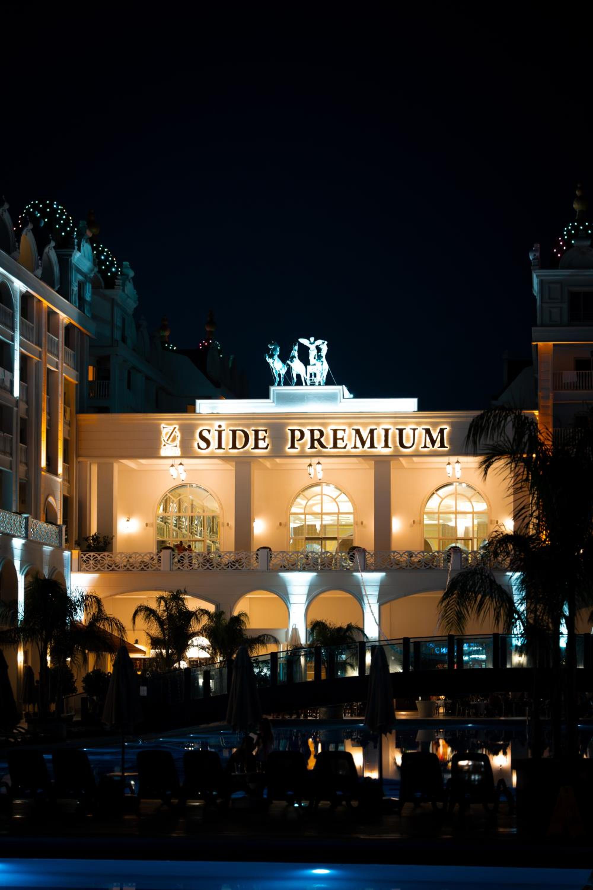 Oz Hotels Side Premium - Image 172