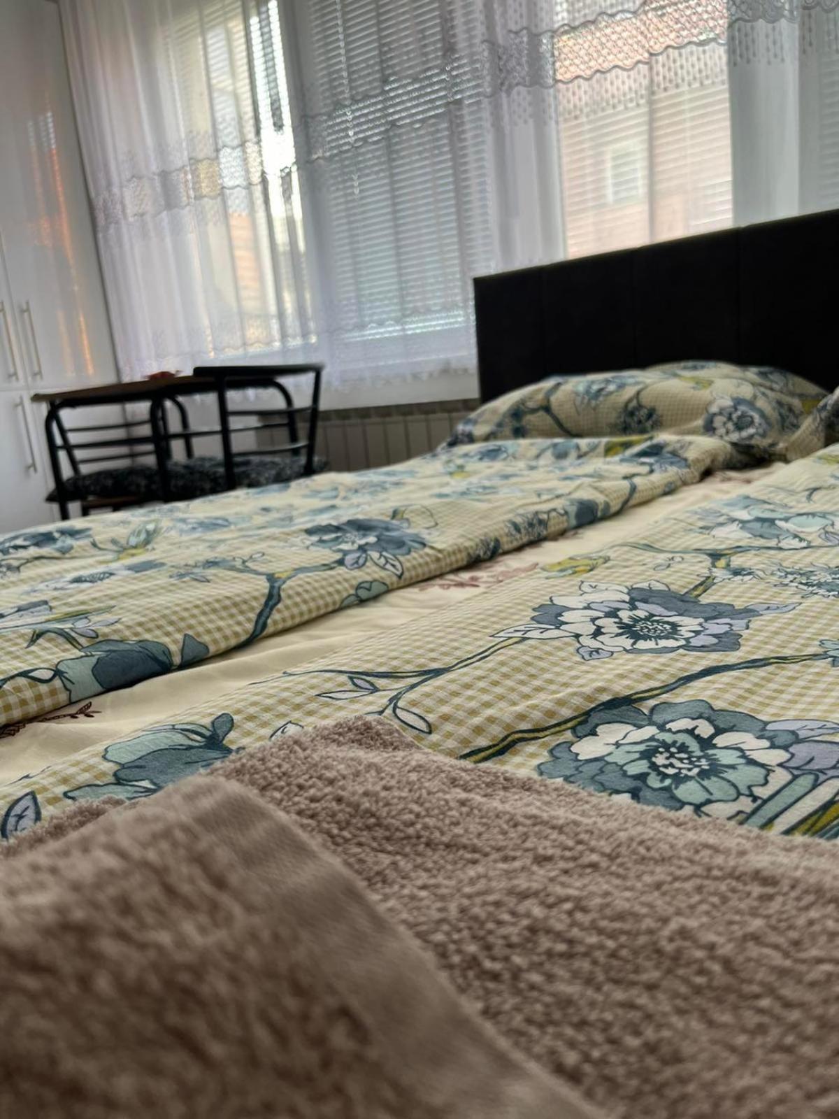 Stan na dan, Pazar Tuzla - centar grada