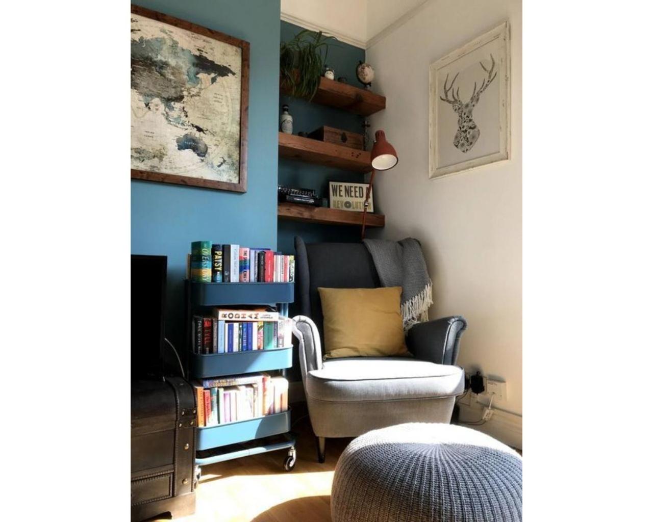 Bright, book-filled flat in artsy Stokes Croft view 4