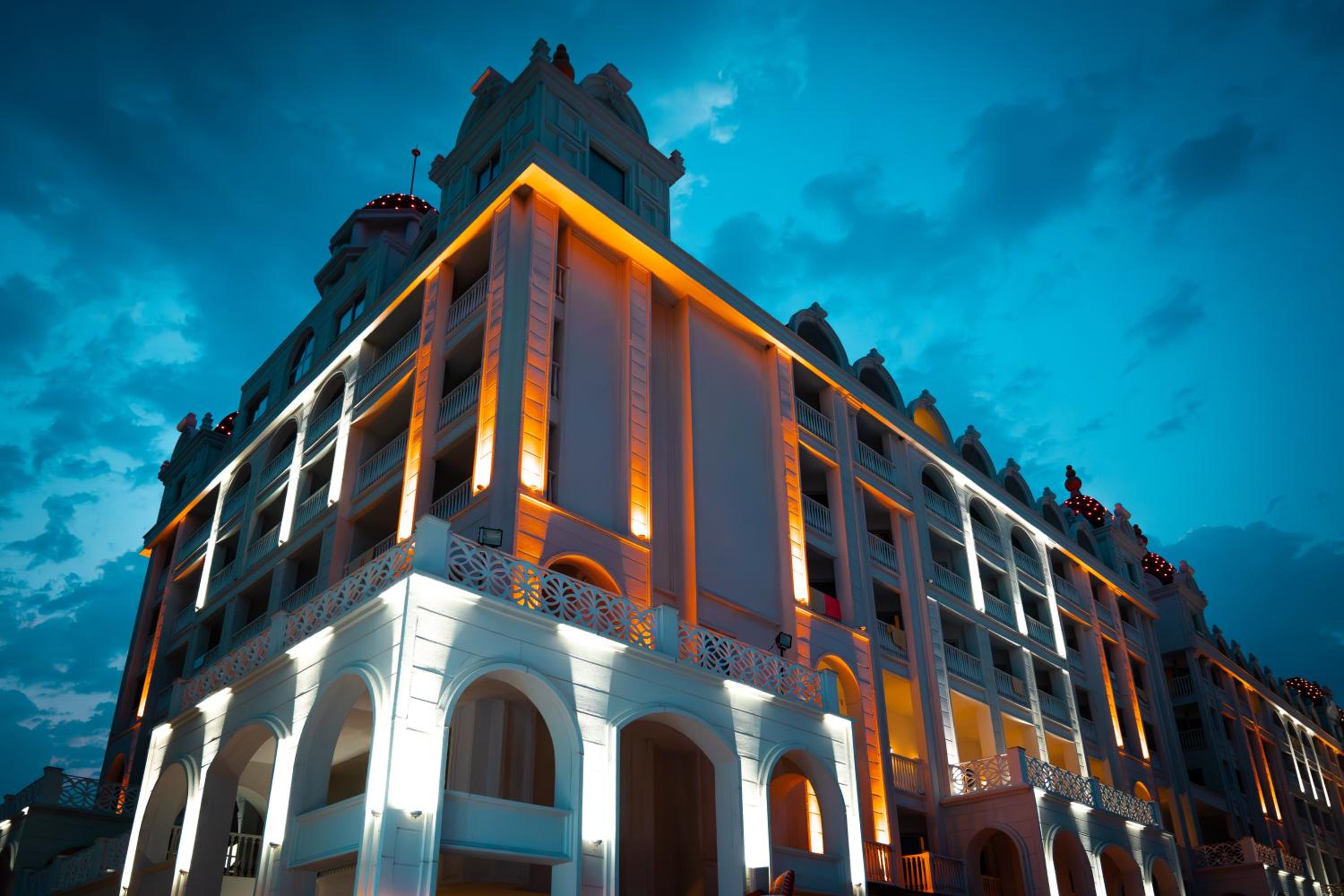 Oz Hotels Side Premium - Image 184
