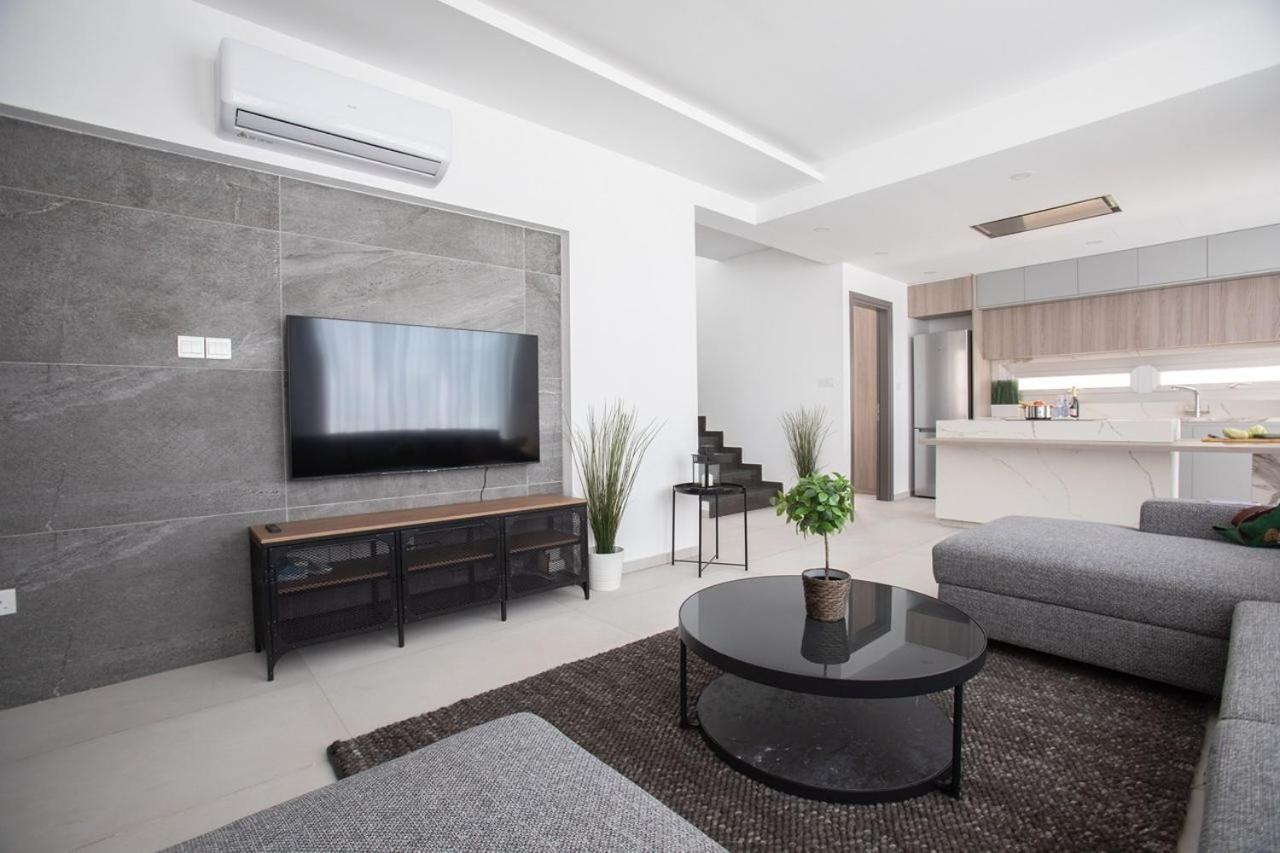Brand new 2-floor Villa with Private Swimming Pool