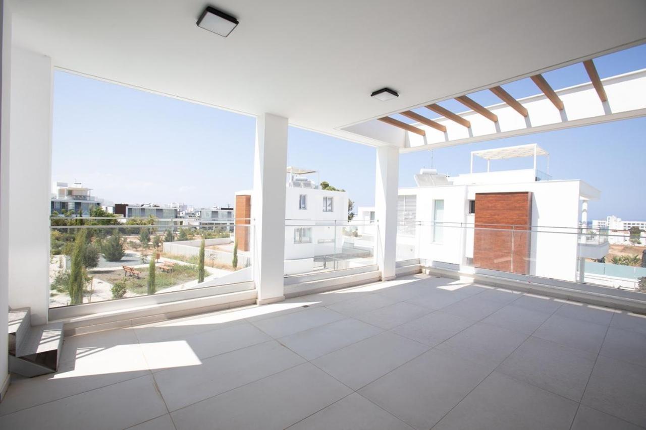 Brand new 2-floor Villa with Private Swimming Pool