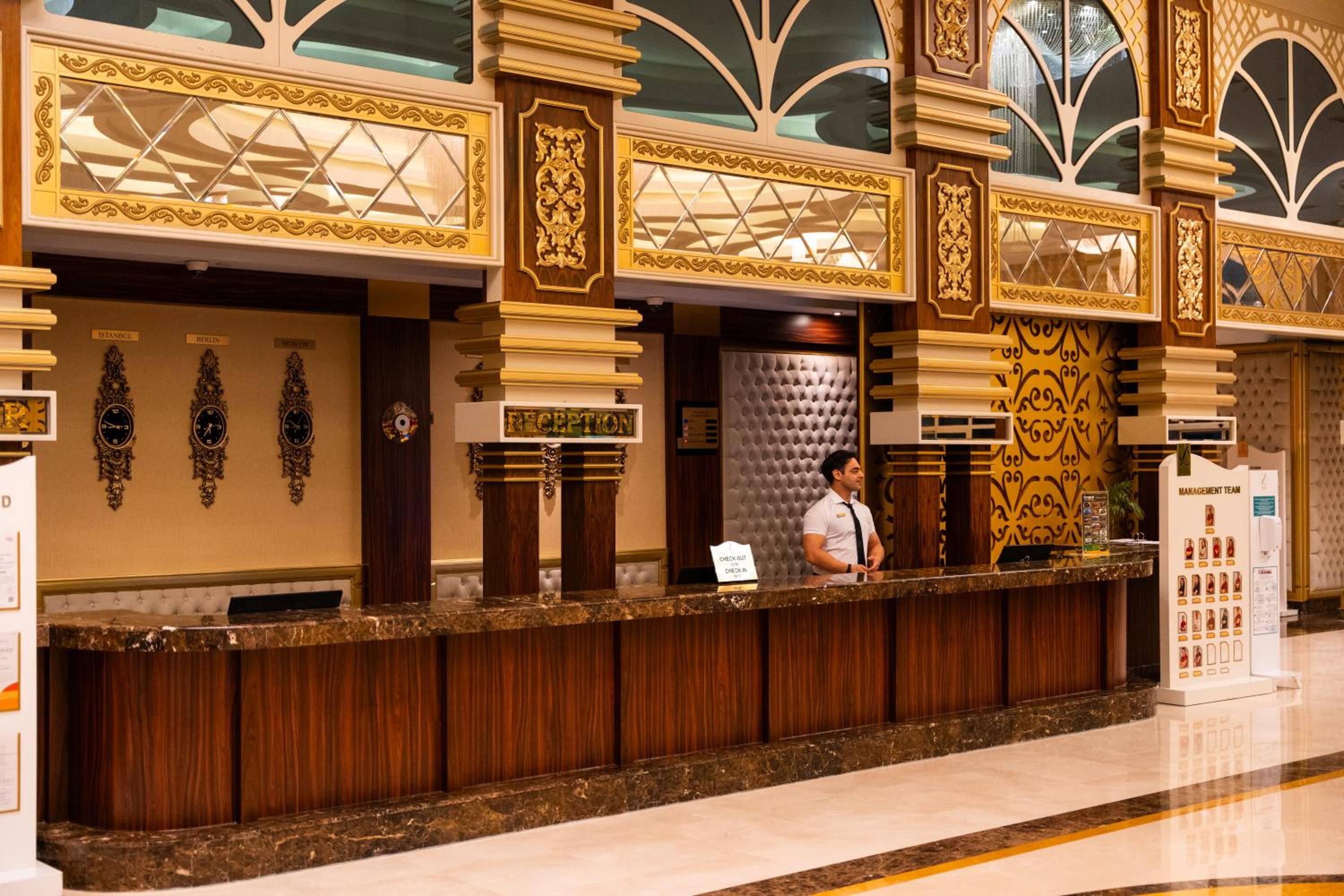 Oz Hotels Side Premium - Image 63