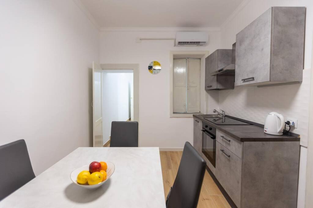 Anticitera Apartment