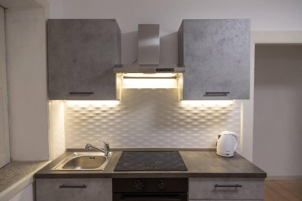 Anticitera Apartment