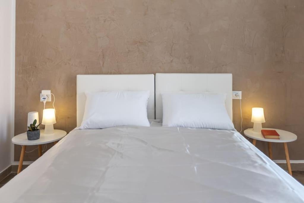 Anticitera Apartment