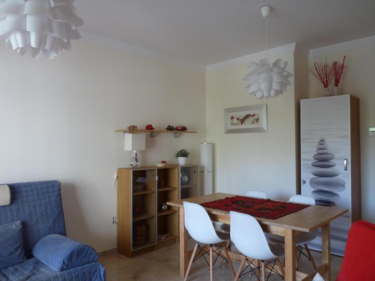 2010-Superb apt 2 bedrooms in complex with pool view 5