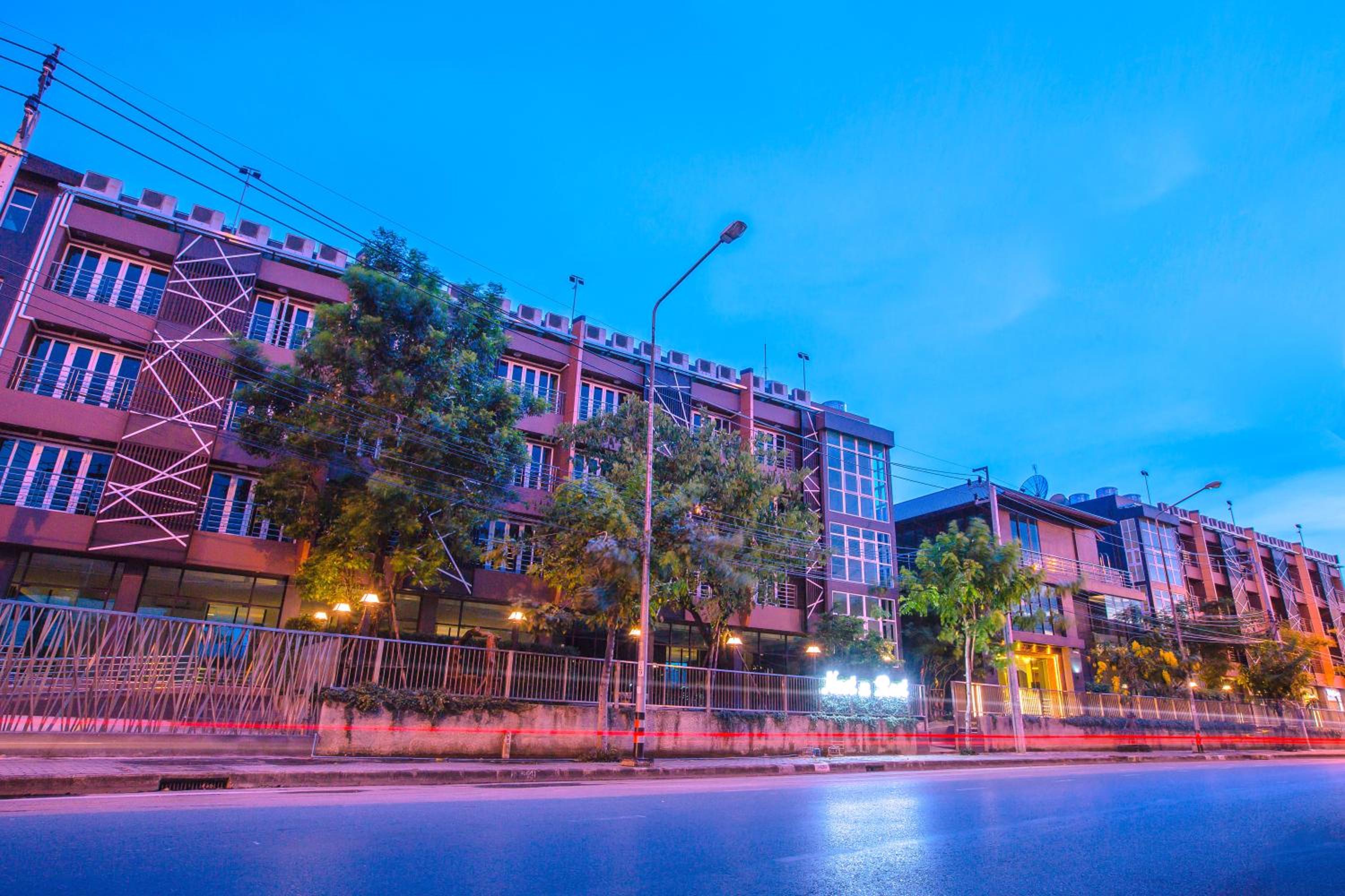 Hotel Nest n Rest Hotel - Image 1