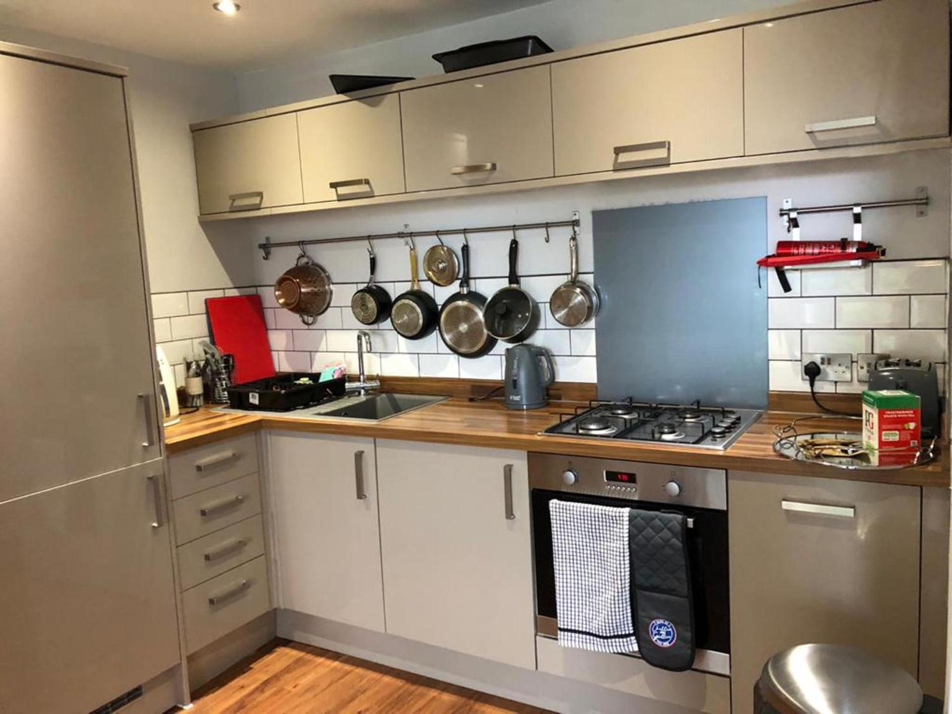 Charming 2-Bed Apartment in Christchurch