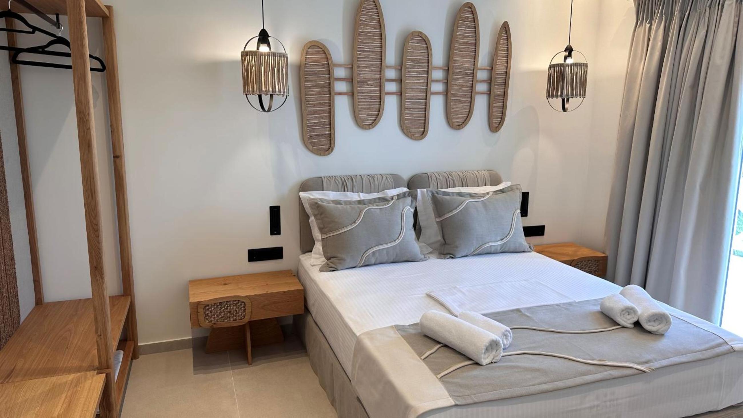 Aristotle Suites