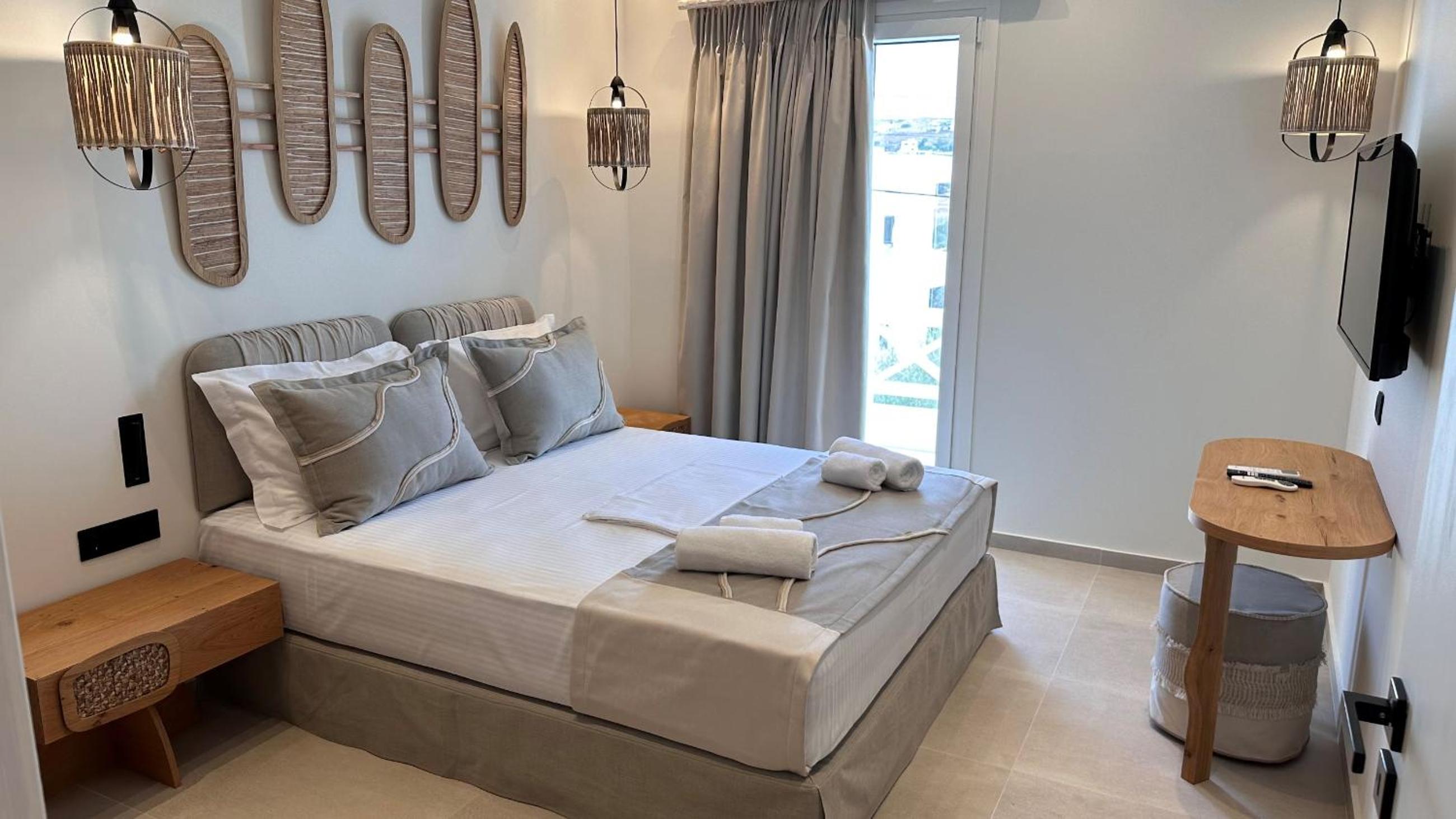 Aristotle Suites
