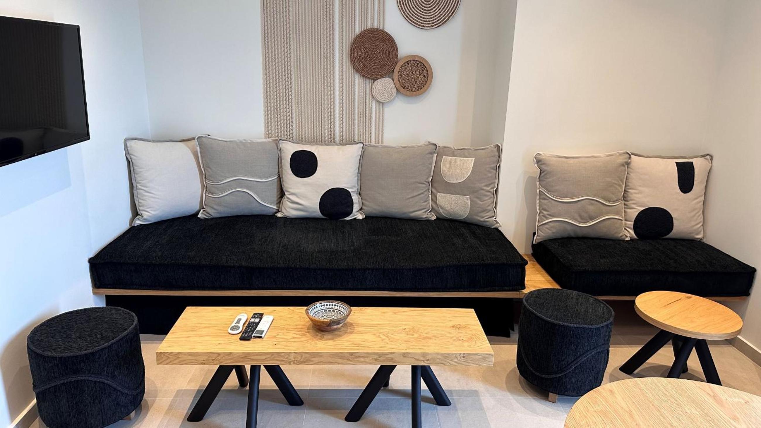 Aristotle Suites