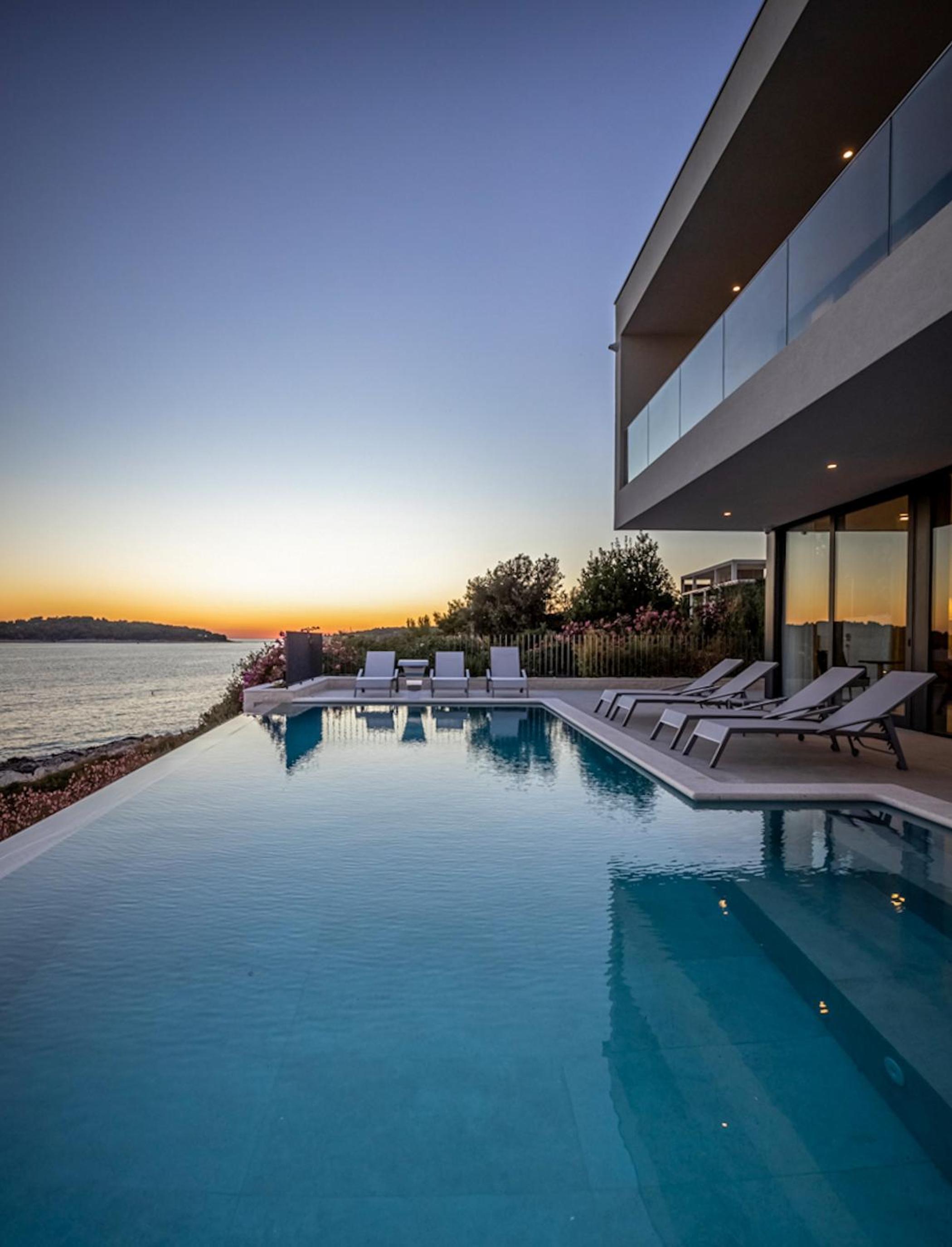 Sensational Rogoznica Villa 5 Bedrooms Villa Miracle Balcony Overlooking Sea view 2