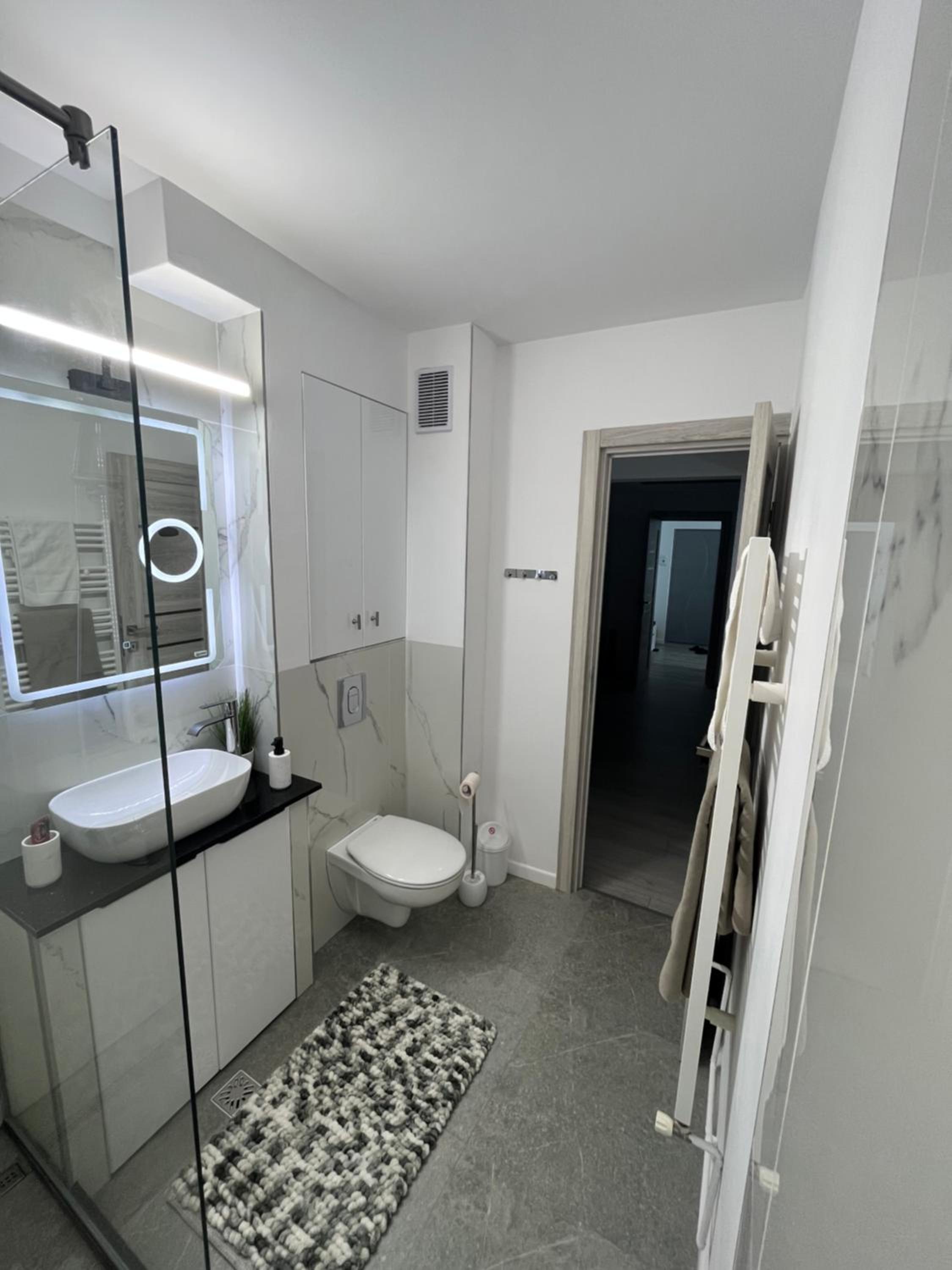 Chic Apartment