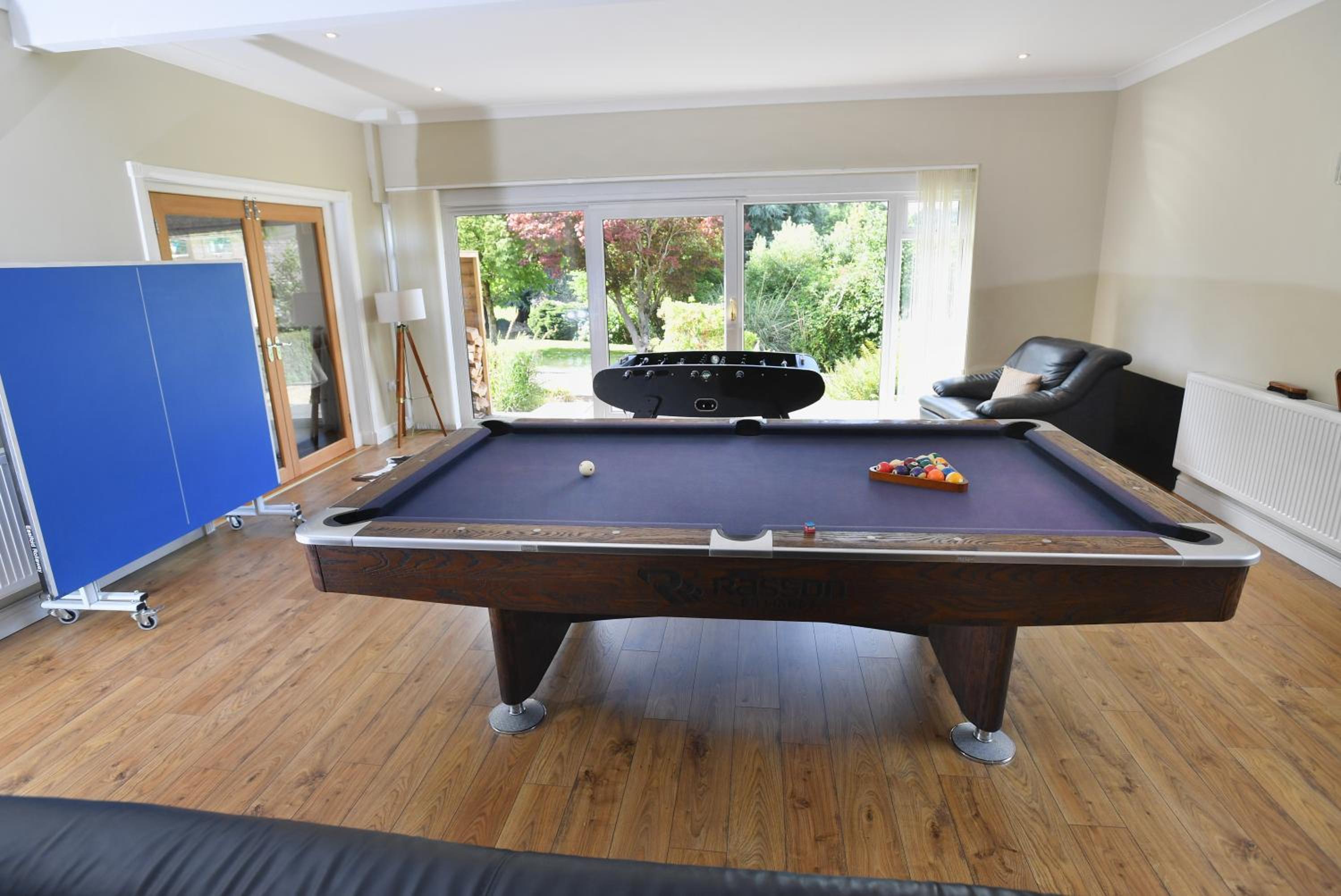 Hotel Luxury Property - Swimming Pool, Games Room & Hot Tub