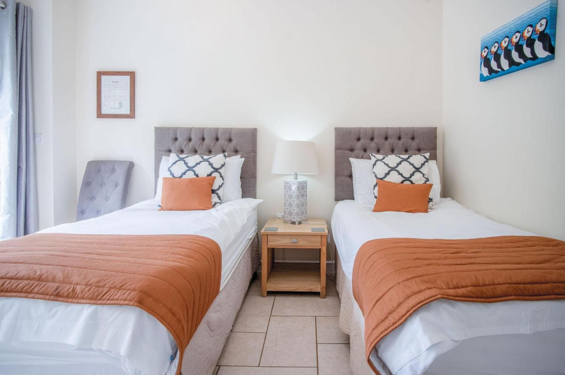 Ysfael - 1 Bedroom - St Ishmaels view 2