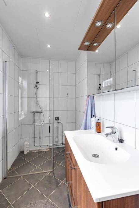 Quiet apartment just 3 minutes from city central! view 4