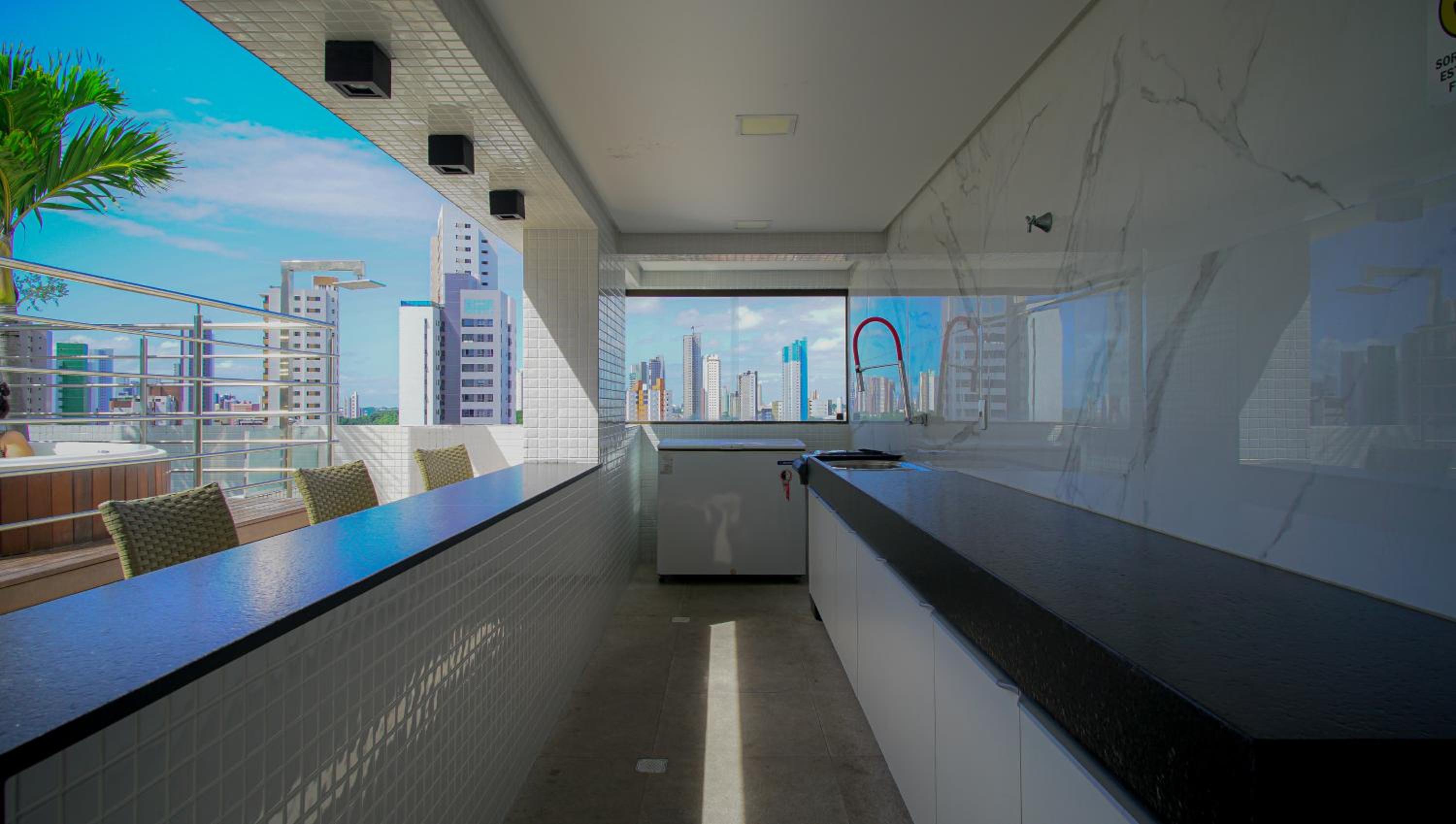 Flat Completo Prox Manaíra Shopping e Praia