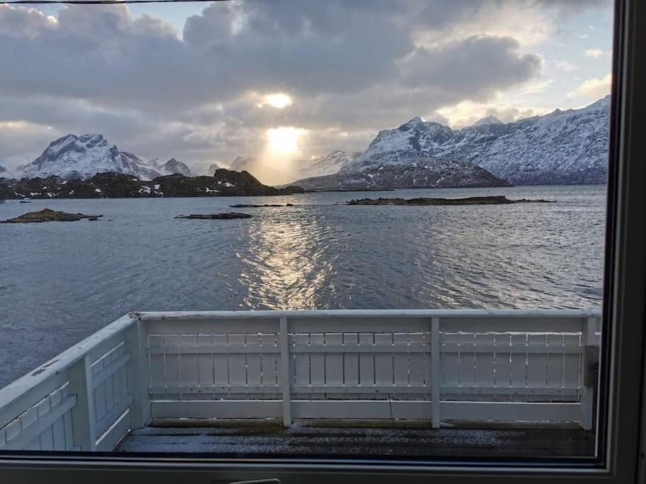 Panoramic seaview cabin for two persons by the sea view 3