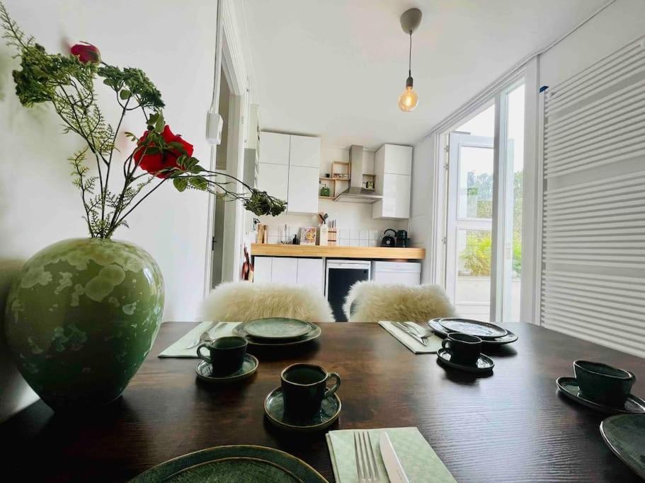 Breda Vacations - Heerlijk appartement Centrum Breda en restaurant! - Property Image 10