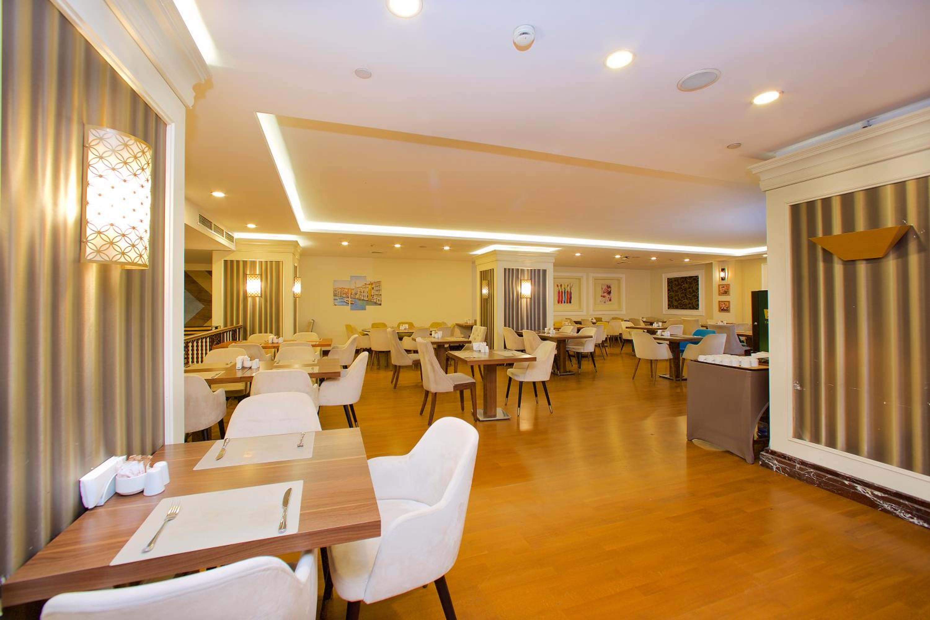 Ramada Otel & Suites by Wyndham İstanbul Merter - Image 160