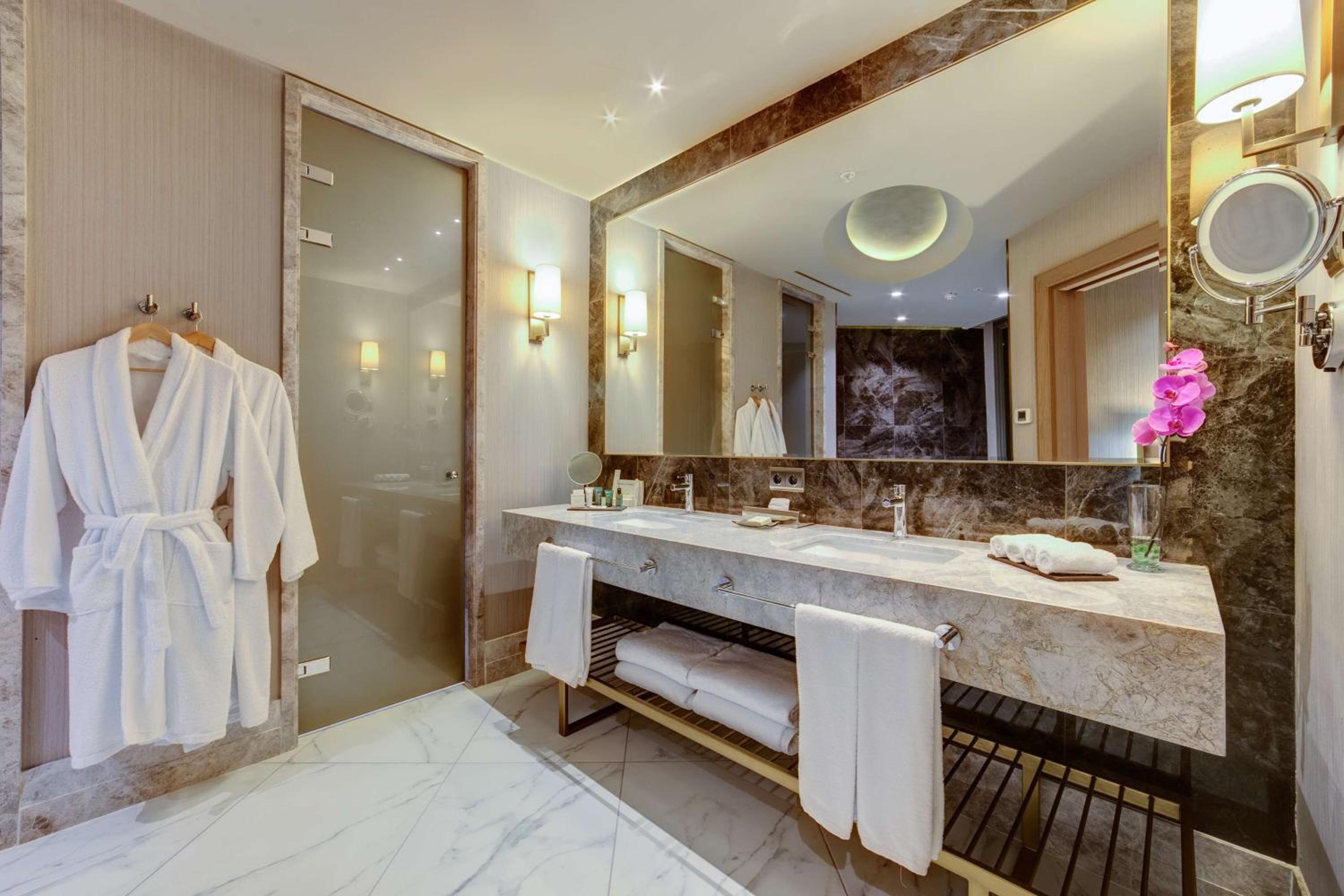 Mersin HiltonSA - Image 43