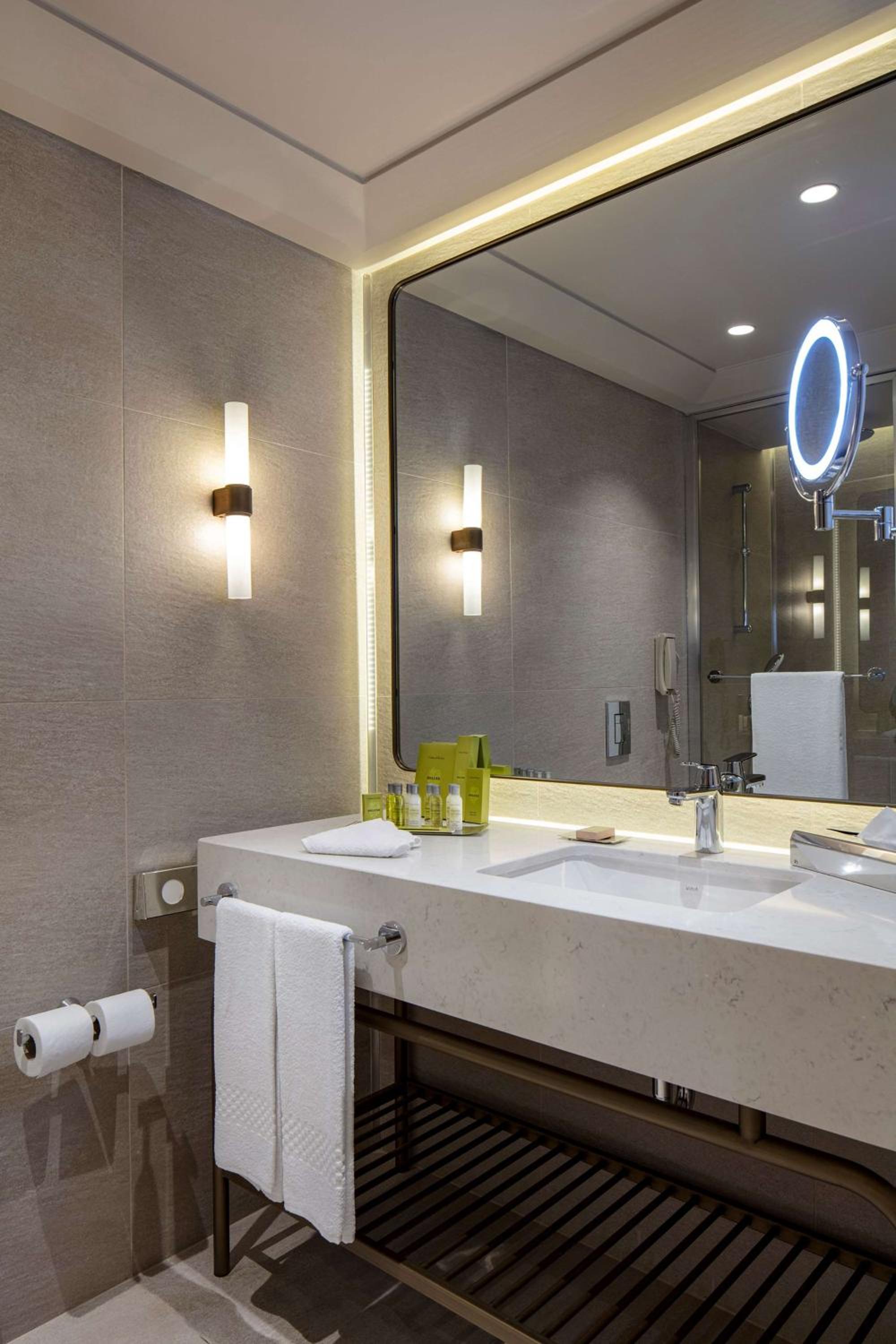Mersin HiltonSA - Image 47