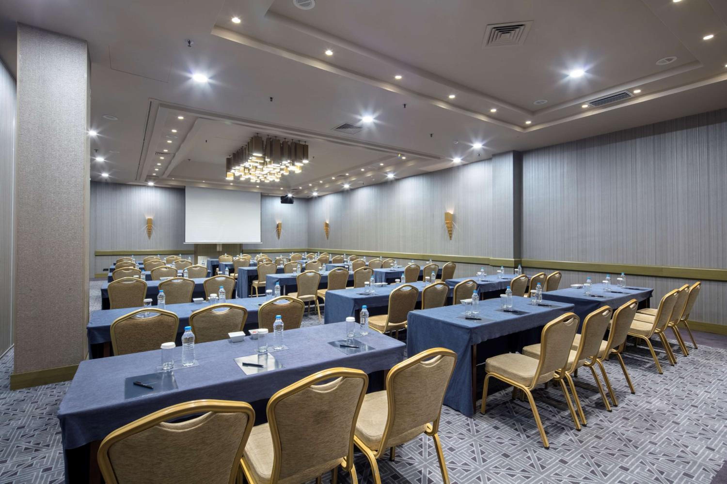 Mersin HiltonSA - Image 71