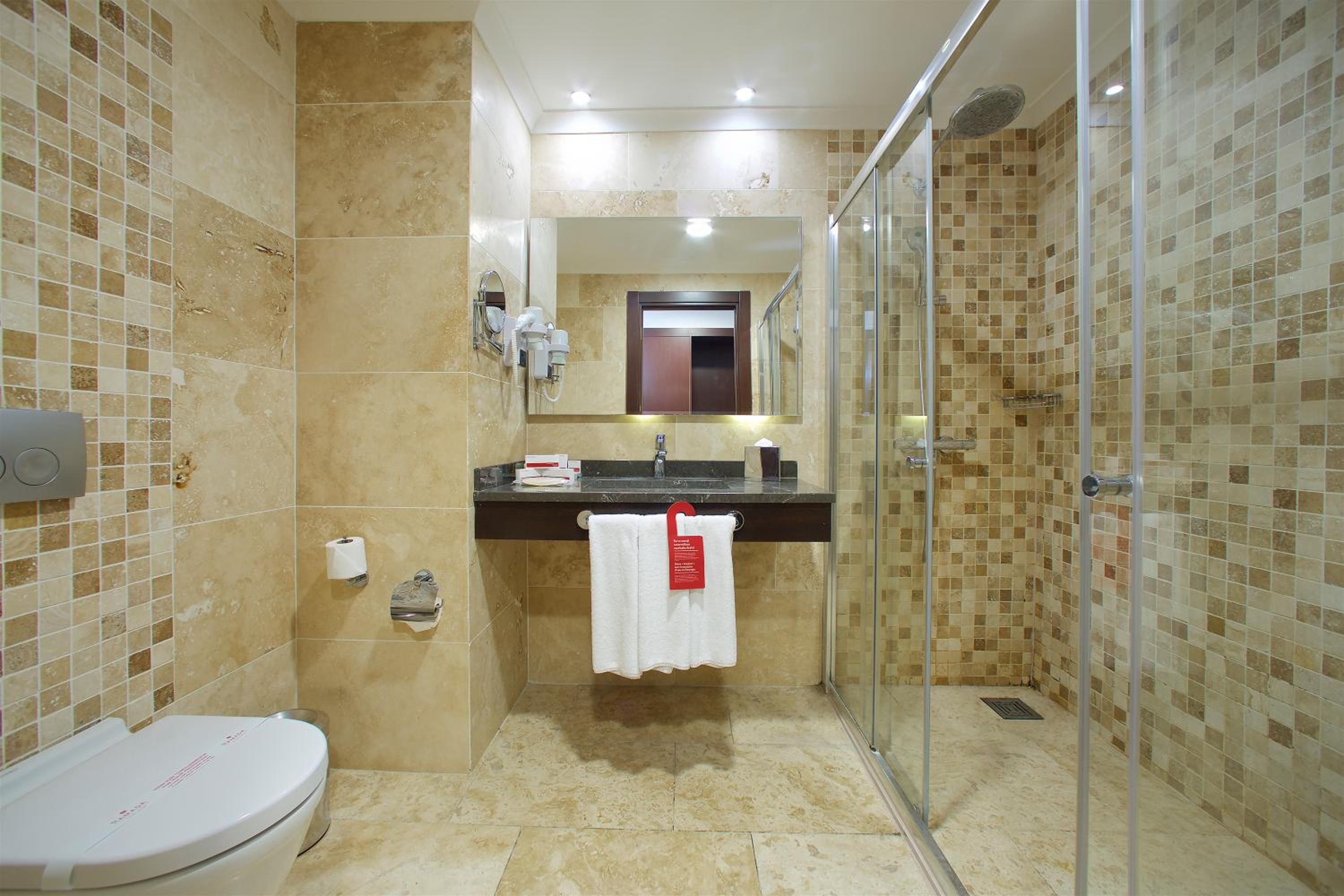 Ramada Otel & Suites by Wyndham İstanbul Merter - Image 124